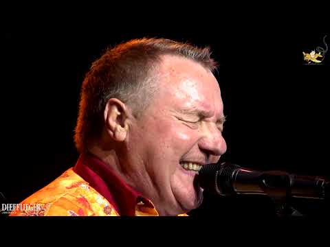Thumbnail for Diefflieger in Schwingfestlaune am Konzert im BLKB-Pavillon auf dem ESAF-Gelände in Pratteln by Eric Clapton, The Rolling Stones, Ratt, Rolling Stones, Songwriter, Y&T
