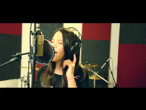 Set Fire To The Rain - Adele (Mariana Oliveira Cover)