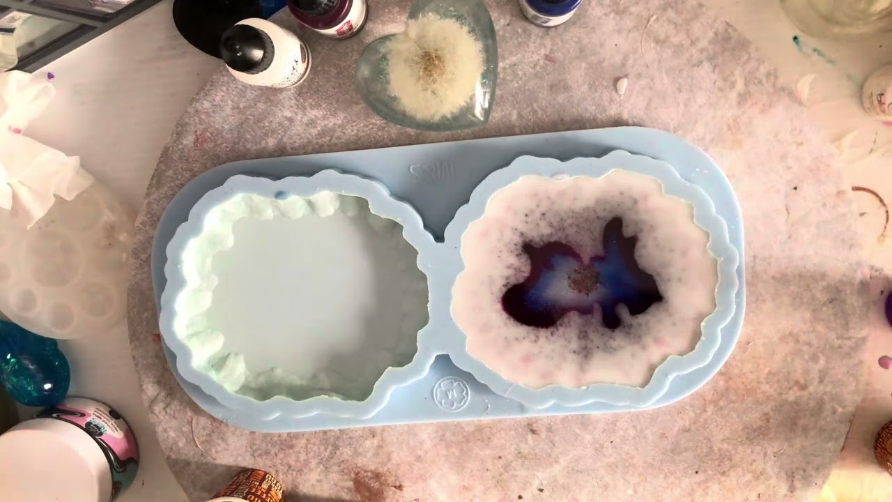 #66 Take 2 on the Broken Glass effect from kaplya.art 🩷