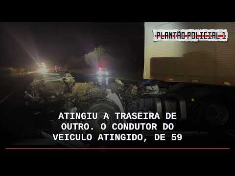 Colisao traseira entre caminhoes na MGC-135 mata motorista e interdita via por 4h30 em Joaquim