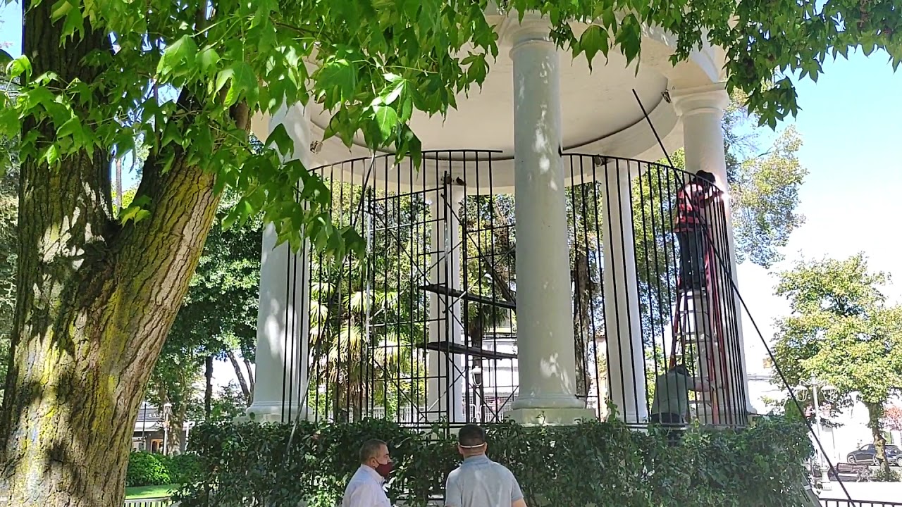 (VIDEO) Comenzó el cierre del "Odeón" de la Plaza de Linares