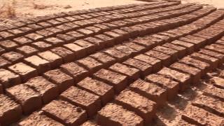 preview picture of video 'Mud brick making in The Gambia'