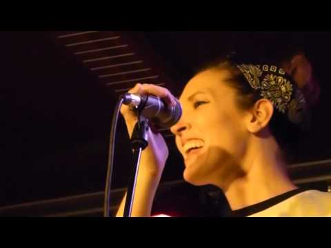 Hannah Aldridge  och Jetbone.