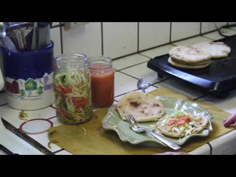 How to Prepare Pork and Cheese Stuffing for Pupusas
