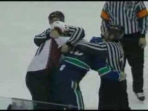 Cody McCormick vs Luc Bourdon