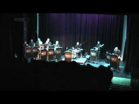 The Rhythm Rascals - Five Foot Two