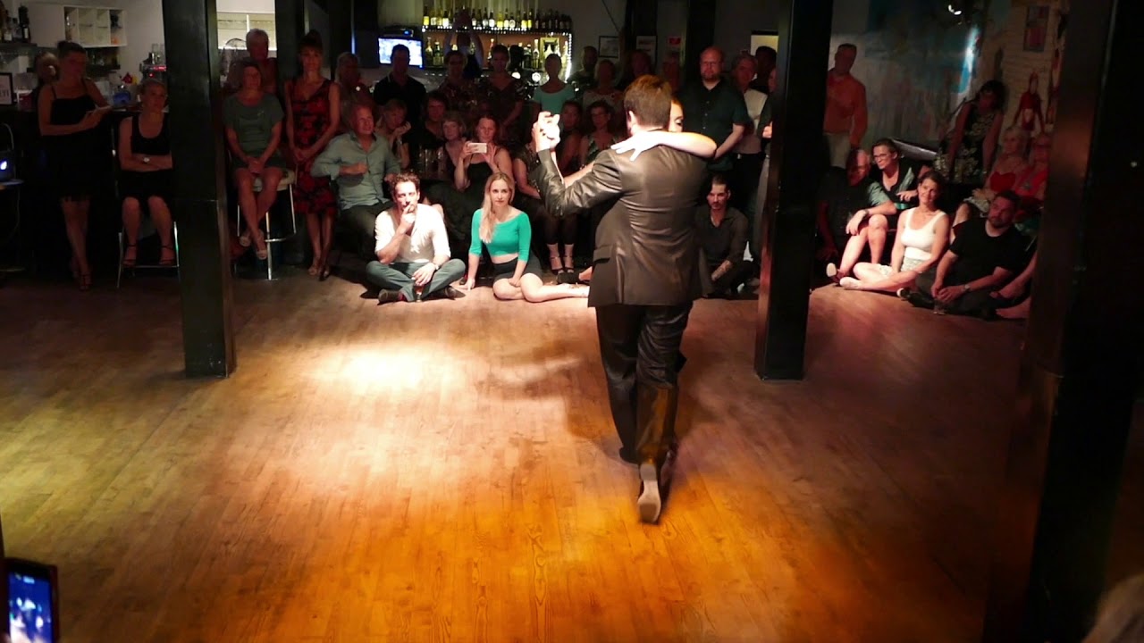 Ariadna Naveira & Fernando Sanchez (1/4)