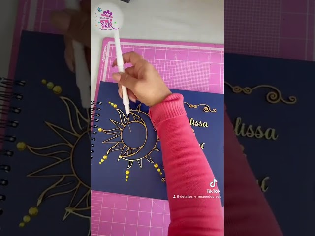 Vídeo relacionado con Cartel de cumpleaños de madera para 2024 con libro de invitados y patrón de agujeros entrecruzados, 29 x 21 cm, artículo de fiesta de madera maciza (90)