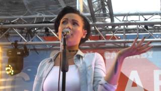 Sinead Harnett - She Ain&#39;t Me (HD) - Carnaby Street, London - 05.05.16