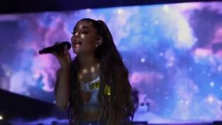 Ariana Grande - Moonlight (Live Dangerous Woman Diaries)
