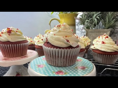 Easy Red Velvet Cupcakes with Cream Cheese Icing Recipe -