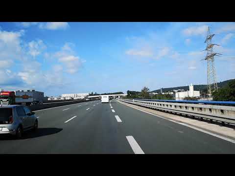 Autobahn A1 bei Dortmund mit Sicht auf Hohensyburg
