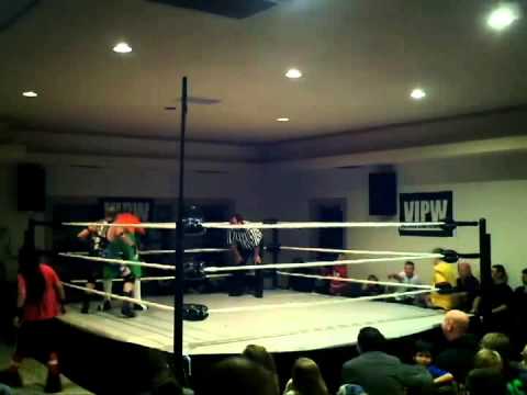 Danni Deeds vs Andy Bird vs Krofton - VIPW