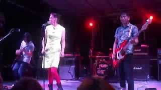 Moonpools &amp; Caterpillars - Ren (Live at The Outpost)