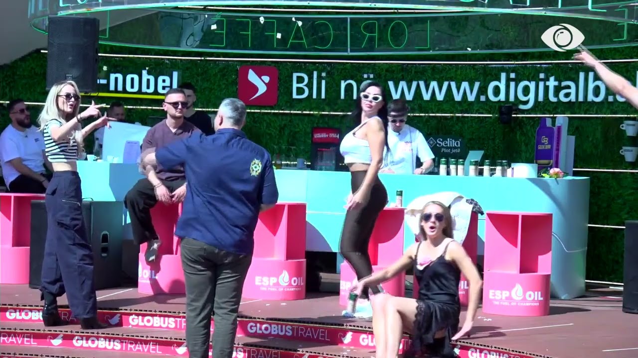 Rogerti i këndon Mirit dhe Selin