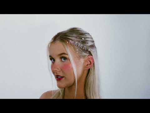 Elizabeth Nichols - Mama (Official Visualizer)