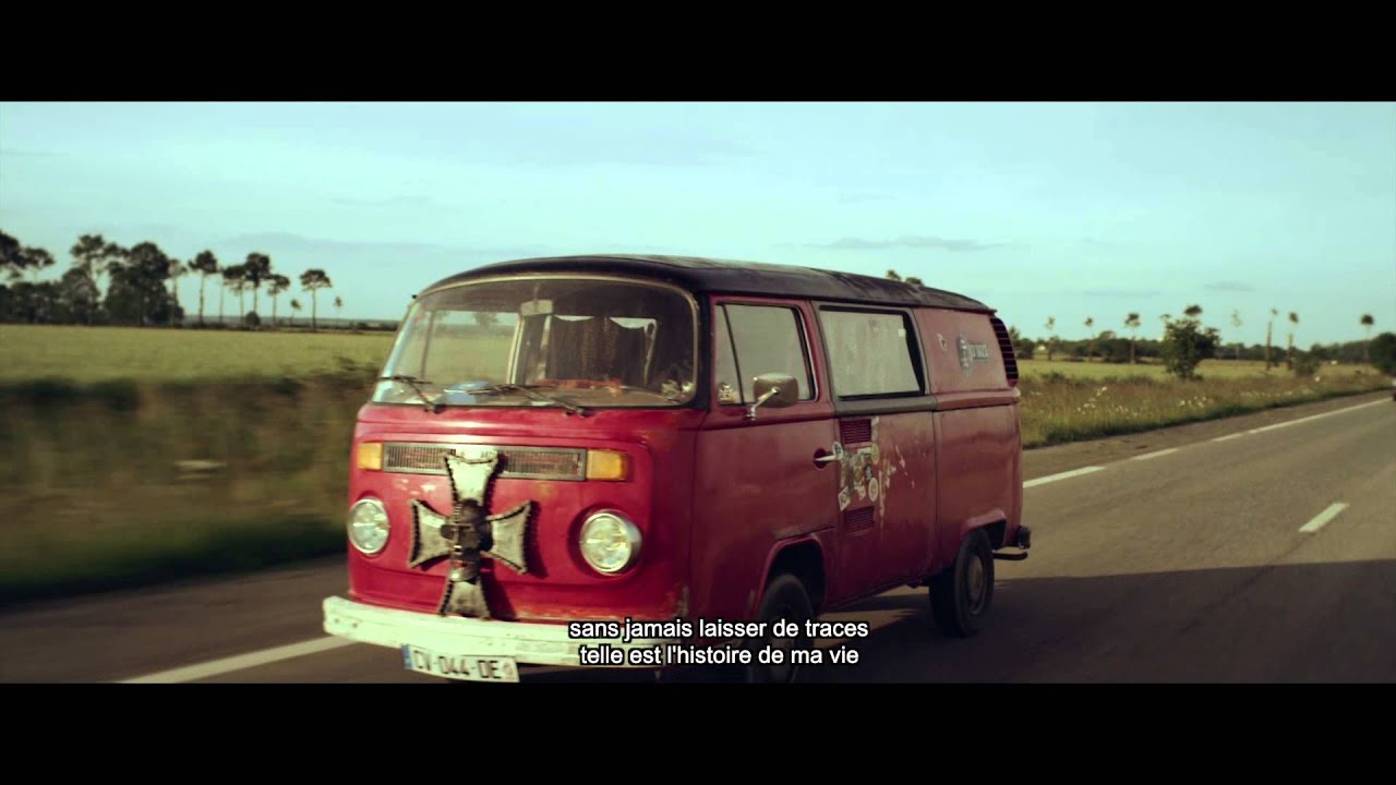 Miniature de la vidéo L' AVENIR EST TELLEMENT RADIEUX... Bande annonce (Projection Quai 56) du film L'avenir est tellement radieux (que je dois porter des lunettes noires)