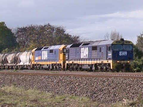 Trains in Australia - Freight Train with NPRY cement hoppers - PoathTV