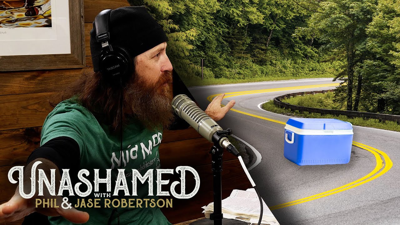 Ep 428 | Jase Loses an Ice Chest on the Highway & Phil Warns Against Idolatry