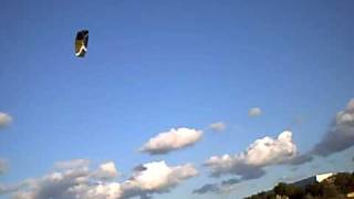 preview picture of video 'Beginners Powerkiting Stahnsdorf, Germany, June 2009, Ozone Flow'