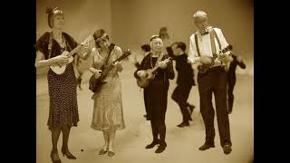 The Ukerists - Ukulele Cover - Dr Jazz