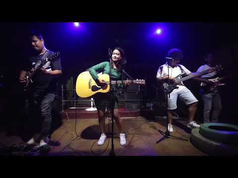 Mathi Mathi Sailunge Ma - Live Subani Moktan with The SHB Band