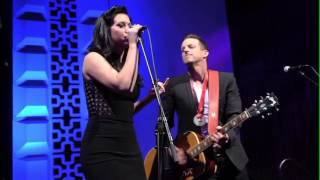 Thompson Square - Everything I Shouldn&#39;t Be Thinking About (Live)
