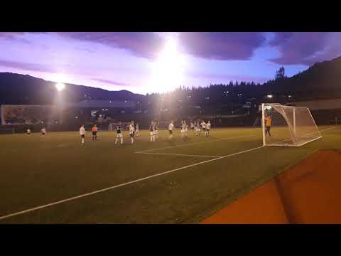 Magnus Magnetun Bækken frispark for Hallingdal FK mot Svelvik IF 1-1 20. september 2019