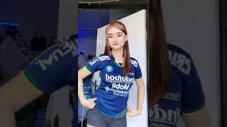 gadis tribun viral fans Persib Bandung [YouTube shorts] #WeOwnThi #NewEra #esports #gaming #unbeaten