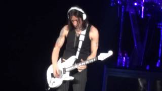 Nuno Bettencourt live in Paris (with Rihanna)_20/10/11_part 3