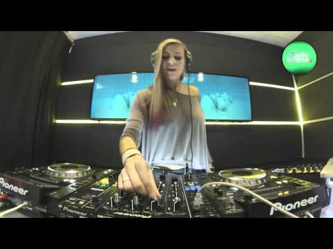Live @ Radio Intense 14.11.2013 - Sonya (Playstation 015)