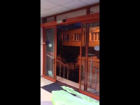 Ofis Giriş çift kanat otomatik kayar kapı
