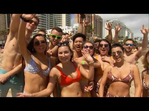 College Students Go On Spring Break With Uncertainty of Return