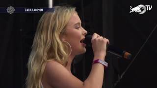 Zara Larsson - I Can&#39;t Fall In Love Without You (Live at Lollapalooza Chicago 2017)