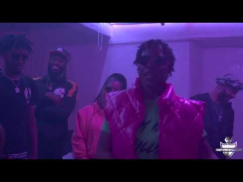 Messy Moody vs Trendsetter Jo