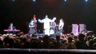 Scott Bradlee&#39;s Postmodern Jukebox - Royals (ft Puddles) (Eviction Tour)