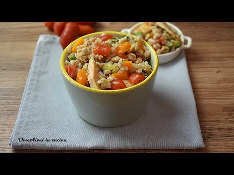 Insalata fredda di farro e pollo | Divertirsi in cucina
