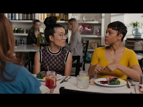 Vacation vs Family Trip - American Housewife