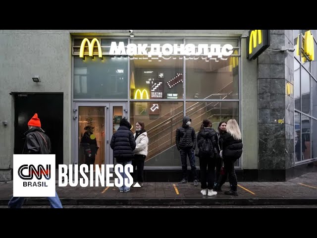 McDonald’s fecha temporariamente lojas na Rússia | VISÃO CNN