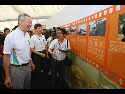 PM Lee Hsien Loong at the Clean and Green SG50 Carnival