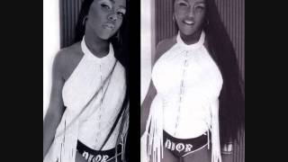 Lil&#39; Kim - Cop That Shit Freestyle (feat. Money Cash)