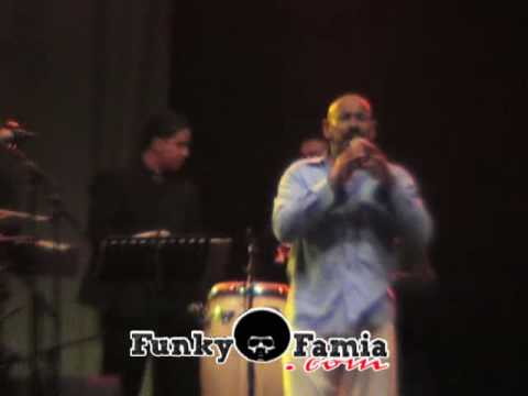 Oscar de Leon - El Rey del Timbal (live @ festival mundial 2009)