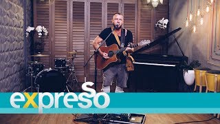 Ard Matthews performs "Impossible Machines"