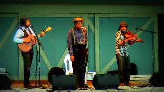 POLLY PUT THE KETTLE ON by DOM FLEMONS TRIO @ THE COMMONS in BUCHANAN, MI  2014