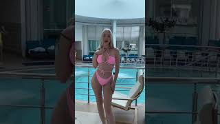 bikini TikTok be like...