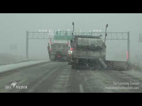 Fargo, ND - Terrible Travel Conditions, Spin-out on Camera, Plows, Shoppers - Nov 30th 2019