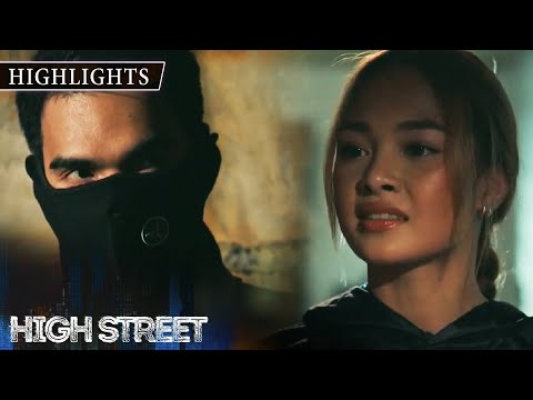Nikki warns her henchmen about Z High Street (w/ English Subs)