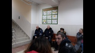 Организованная полицейская группа и водитель