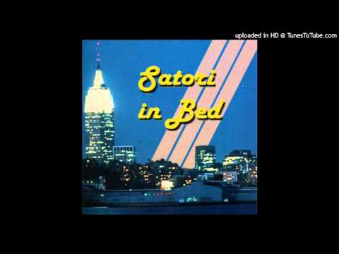 Red Coat - SATORI IN BED