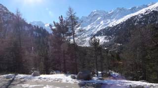 preview picture of video 'RhB train ride past Morteratsch Glacier on a fine November day.'